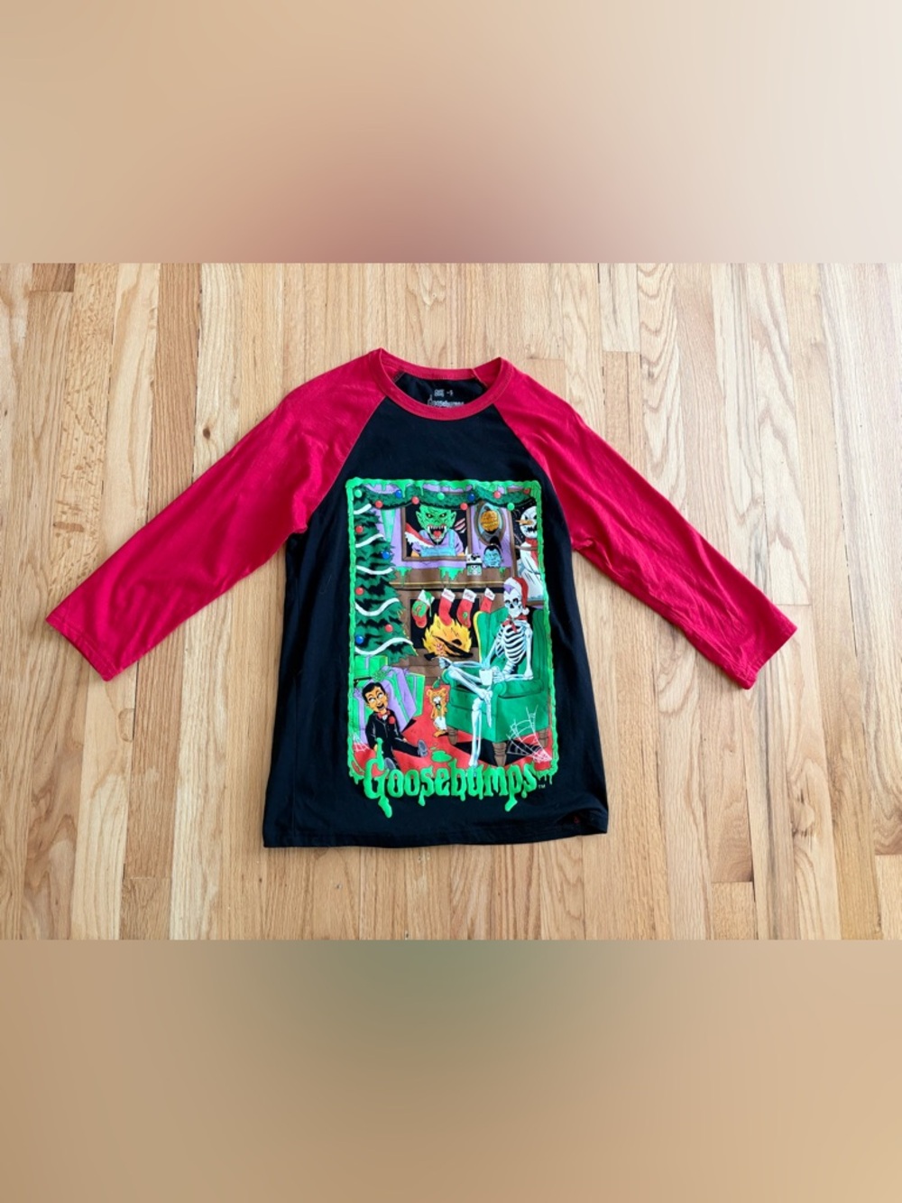 Cavity Colors Goosebumps red black Christmas baseball shirt top small